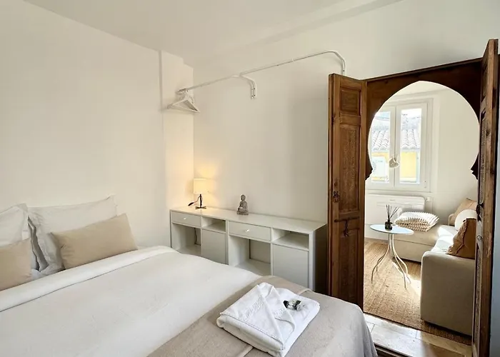 Apartman Le Cosy Revely, 2 Pieces Sur Les Remparts , Climatise *