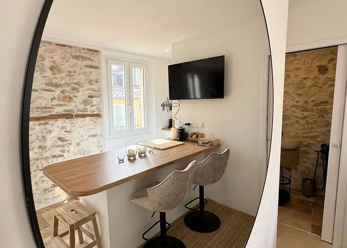 Le Cosy Revely, 2 Pieces Sur Les Remparts , Climatise Apartman