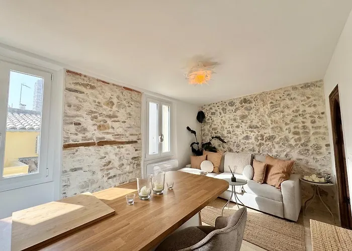 Apartman Le Cosy Revely, 2 Pieces Sur Les Remparts , Climatise