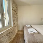 Апартаменти Le Cosy Revely, 2 Pieces Sur Les Remparts , Climatise