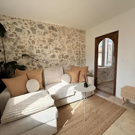 아파트 Le Cosy Revely, 2 Pieces Sur Les Remparts , Climatise *