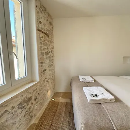 아파트 Le Cosy Revely, 2 Pieces Sur Les Remparts , Climatise